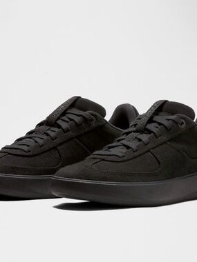 lululemon athletica Men's Black Low-Profile Sneakers in perfect condition